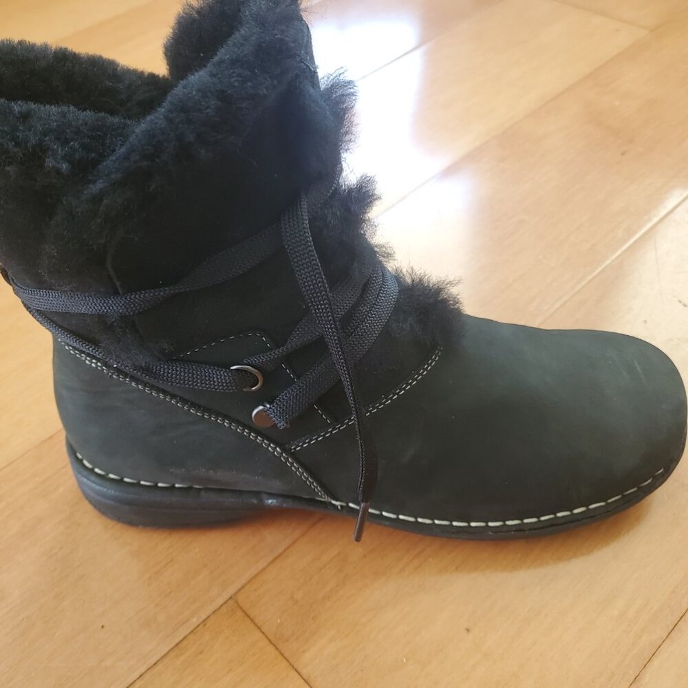 Leather and Natural Fur winter boots - Picture 3 of 9
